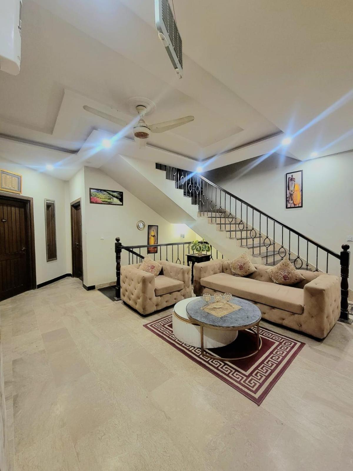 Dream Inn Guest House Islamabad Exteriör bild